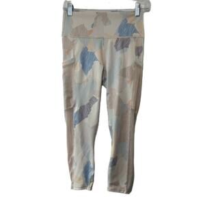 Fabletics POWERHOLD 22" Print Compression Leggings Women's Small Hip Pockets